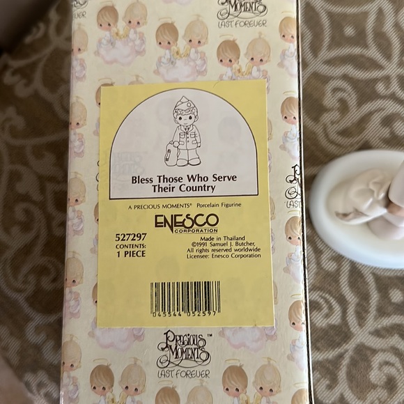 Precious Moments Army figurine honoring Those Who Serve. - Picture 2 of 4